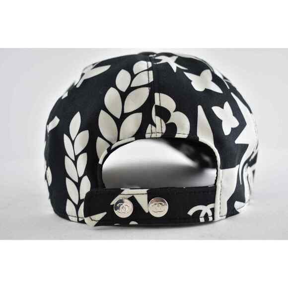 Chanel 22P Black White Graffiti CC Silver Logo Baseball Cap Curved Peak Hat - Picture 9 of 11